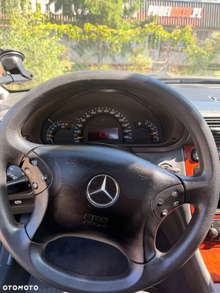 Mercedes-Benz Klasa C 200 Kompressor Automatik Classic - 16