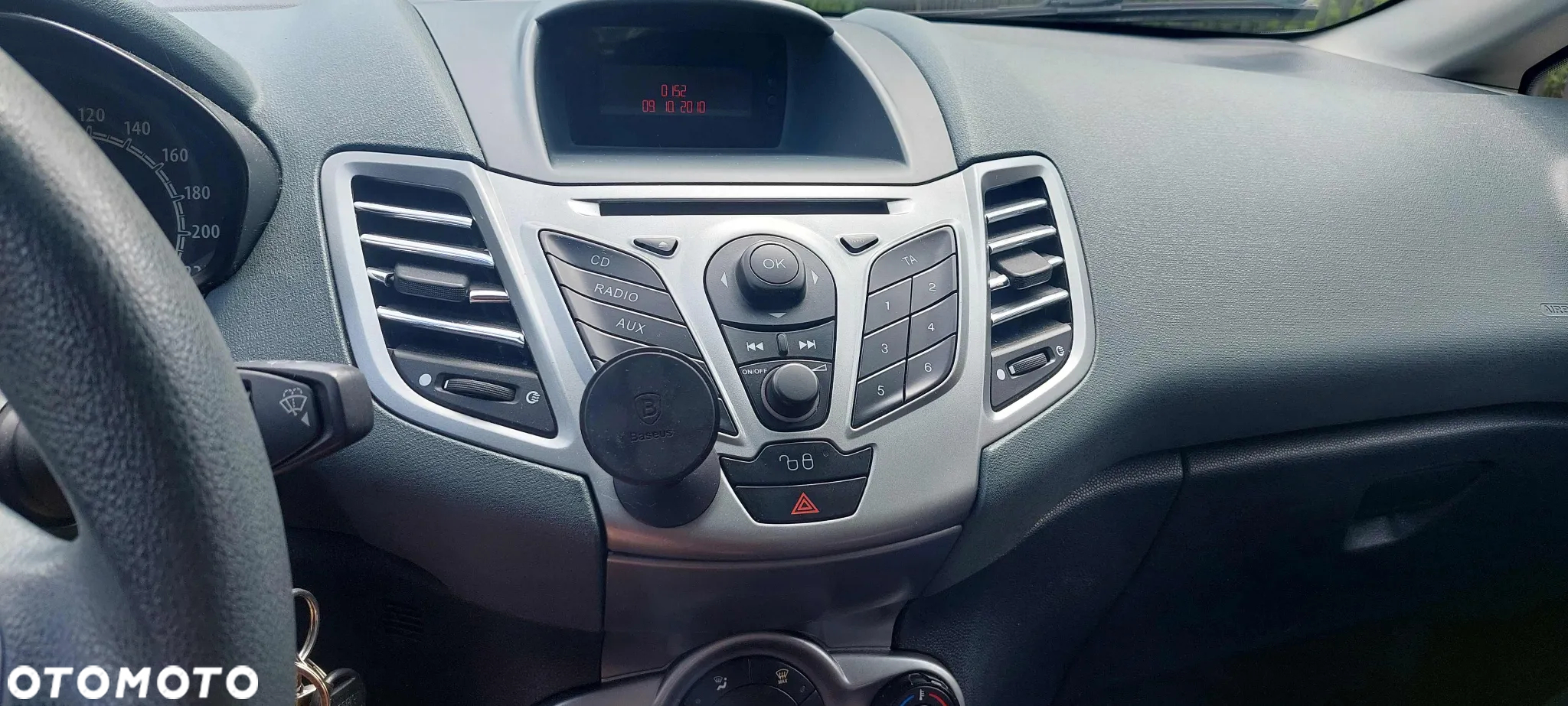 Ford Fiesta - 12