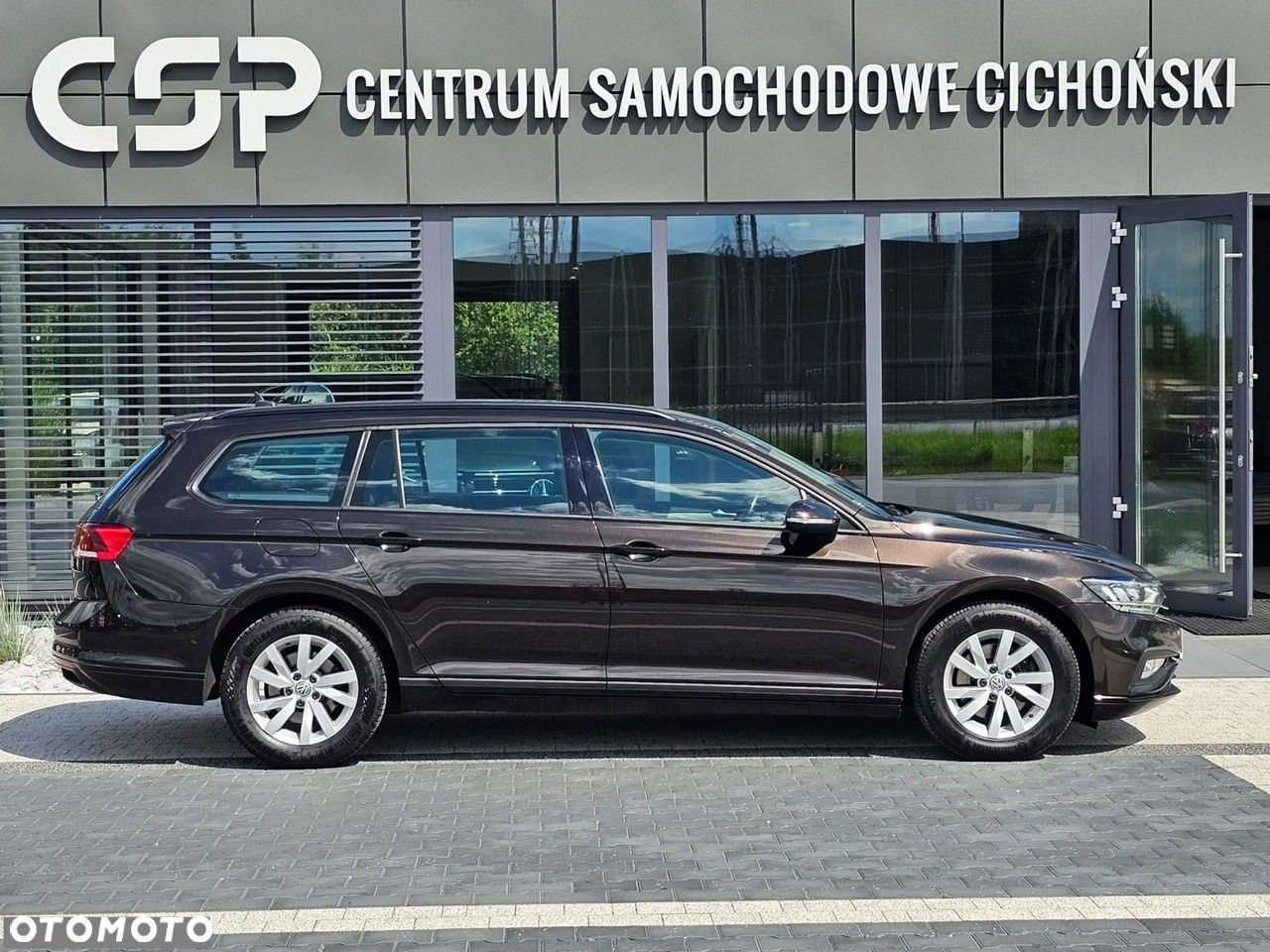 Volkswagen Passat - 37