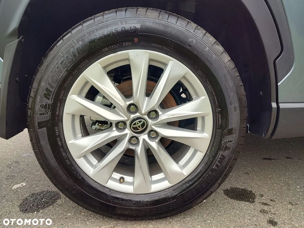 Toyota Corolla Cross - 13