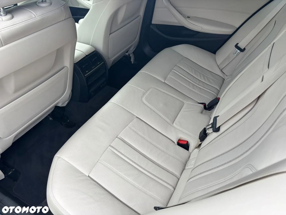 BMW Seria 5 520d Luxury Line - 10