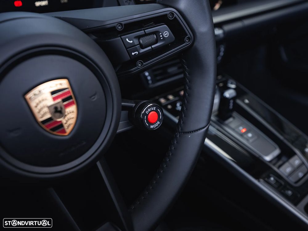 Porsche 911 (992) Carrera - 26