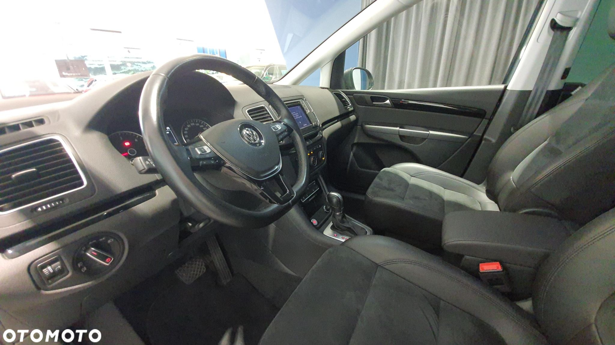 Volkswagen Sharan 2.0 TDI Highline DSG - 9