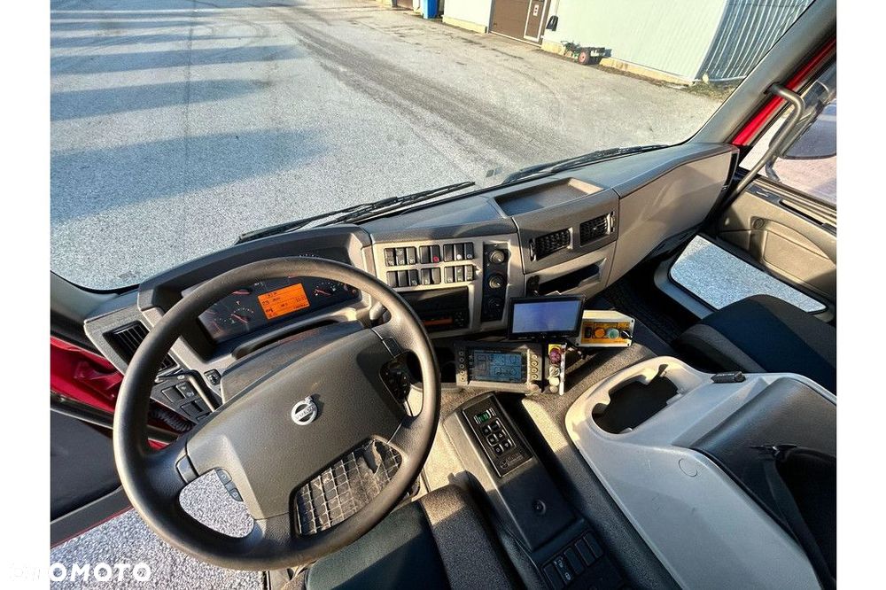 Volvo FE320 6X2*4 EURO6 + JOAB + HIAB CRANE - 17