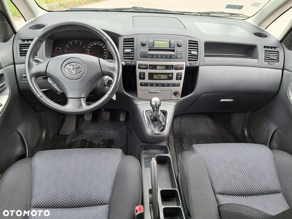 Toyota Corolla Verso - 20
