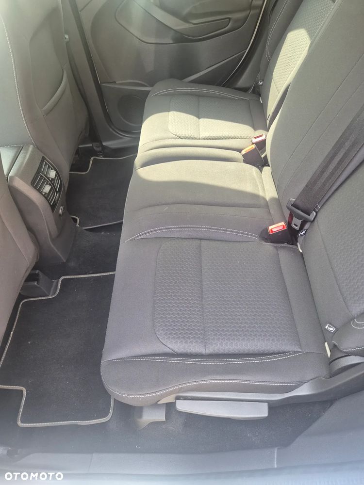 Ford Kuga 1.5 EcoBoost 2x4 Titanium - 24