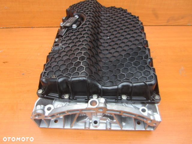 VW AUDI 2.0 TSI TFSI CJX MISKA OLEJU 06K103598A plast 06K103138P 03F907660D - 8