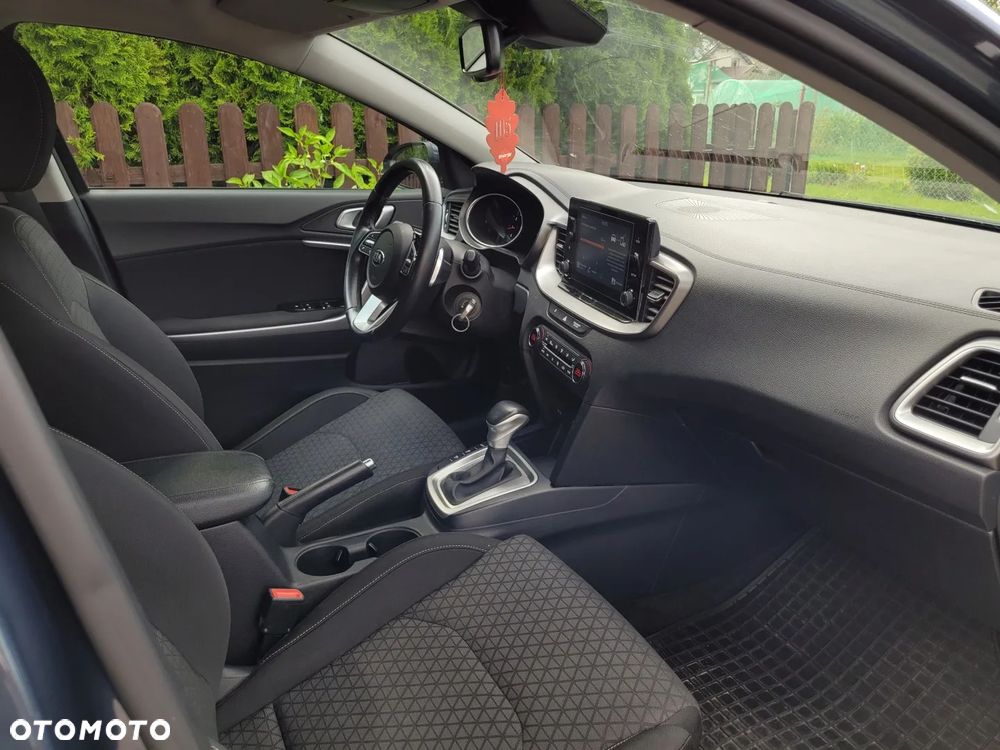 Kia Ceed 1.4 T-GDI L DCT - 11