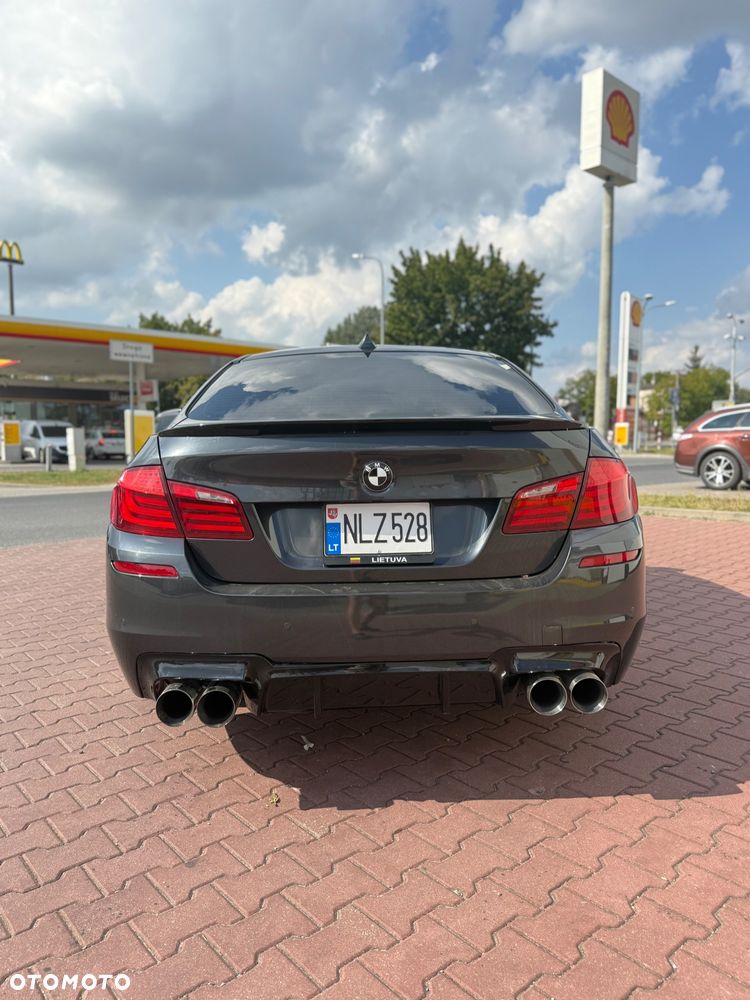 BMW Seria 5 528i Touring - 4