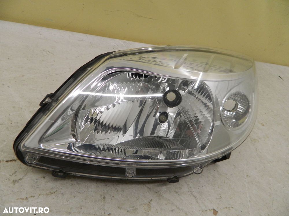 Far stanga Dacia Sandero, 2008,  2009, 2010, 2011, 2012, cod origine 8200733878. - 3