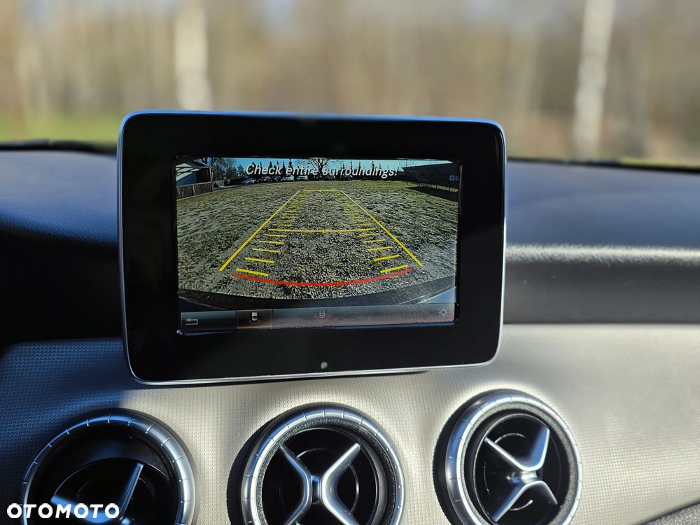 Mercedes-Benz CLA 180 7G-DCT Peak Edition - 18