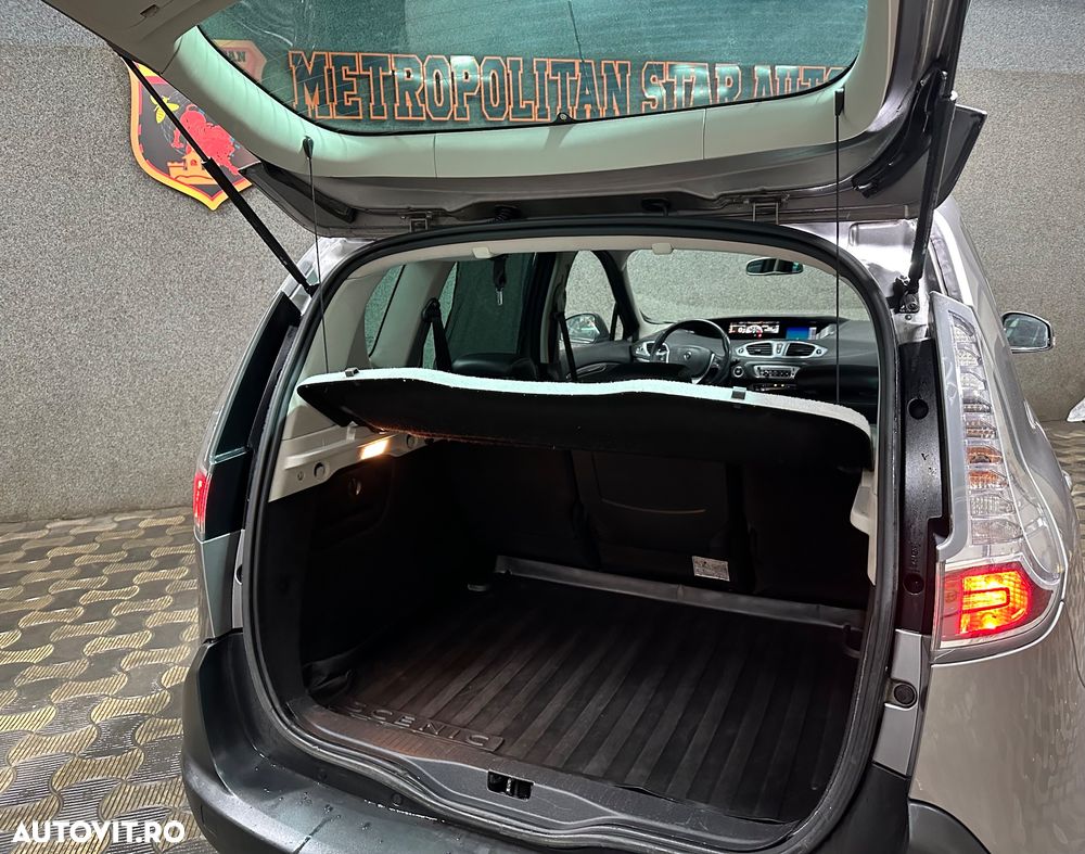Renault Scenic - 9