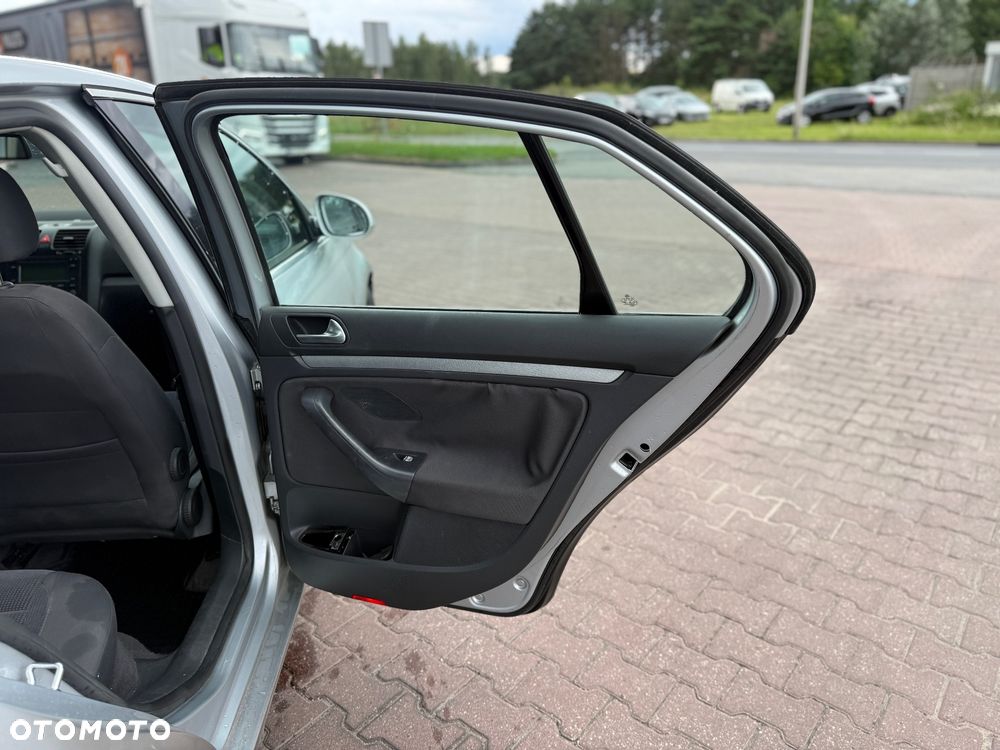 Volkswagen Jetta - 15