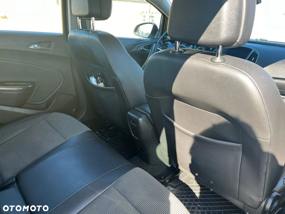 Opel Astra 1.6 T Cosmo - 21