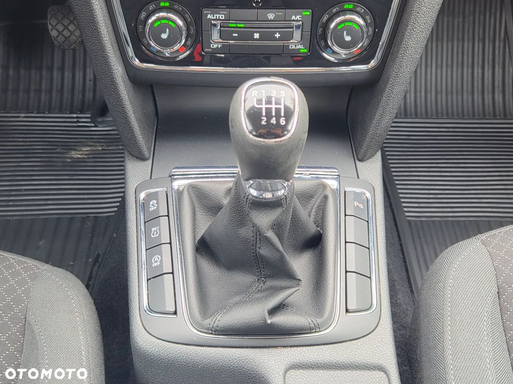 Skoda Superb 2.0 TDI Ambition - 24