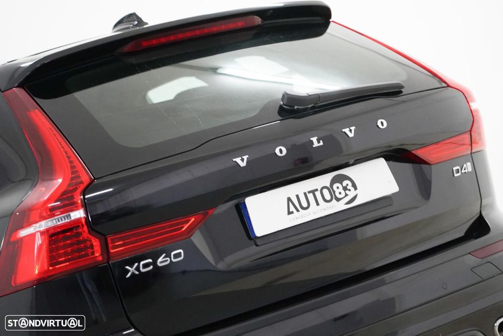 Volvo XC 60 2.0 D4 R-Design Geartronic - 17