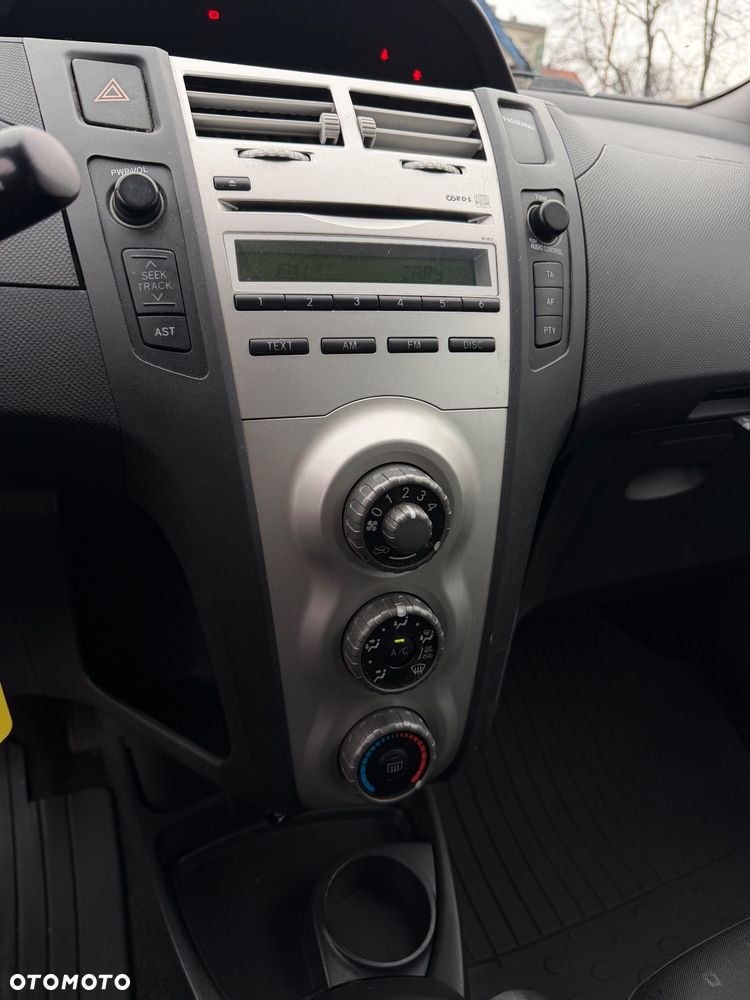 Toyota Yaris 1.0 VVT-i Cool - 7