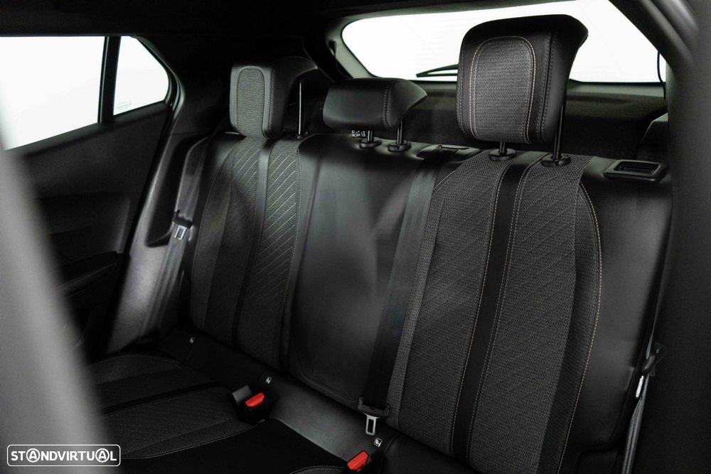 Peugeot 2008 1.2 PureTech Allure Pack - 11