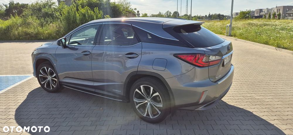 Lexus RX - 8