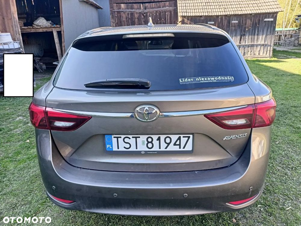 Toyota Avensis 2.0 D-4D Premium - 5