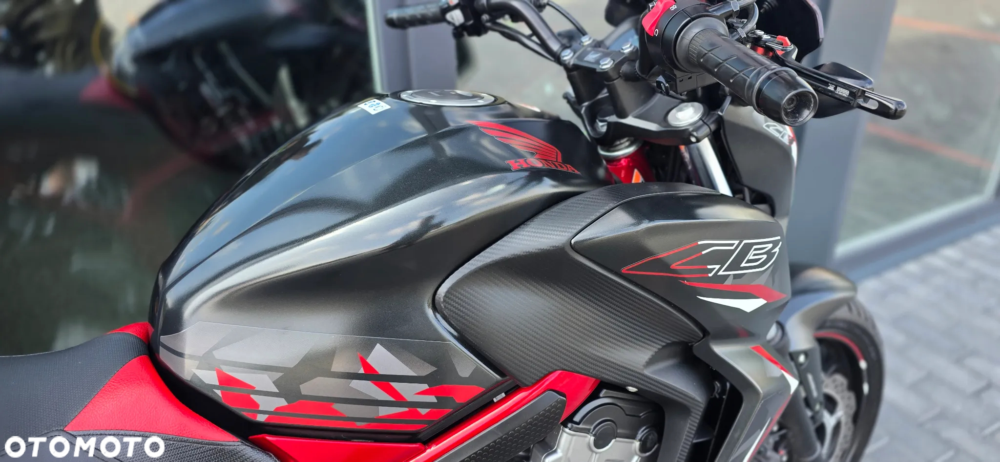 Honda CB - 11