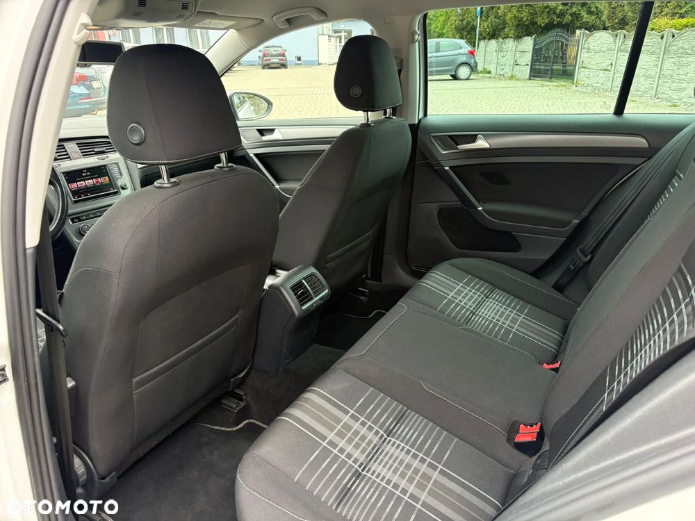 Volkswagen Golf 2.0 TDI DSG Sound - 10