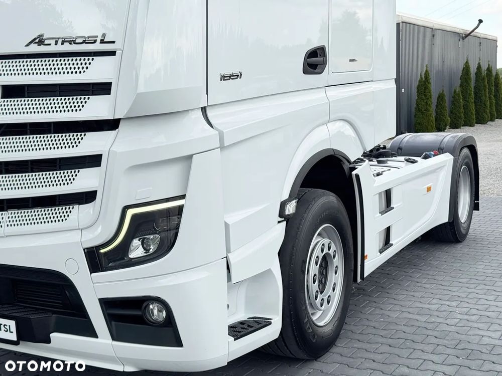 Mercedes-Benz ACTROS 1851/GIGA SPACE/ACC/KLIMA POSTOJOWA/SALONKA/FULL LED/NAVIGACJA/DWA ŁÓŻKA/Z NIEMIEC - 4