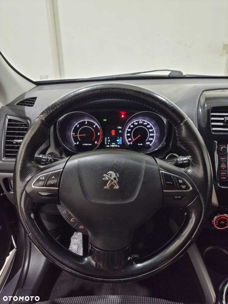 Peugeot 4008 - 23