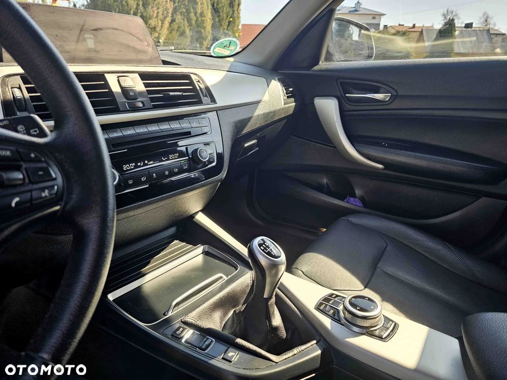 BMW Seria 1 118i Edition Metropolitan - 21