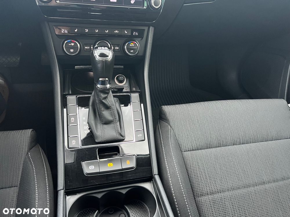 Skoda Superb 2.0 TDI DSG Ambition - 15
