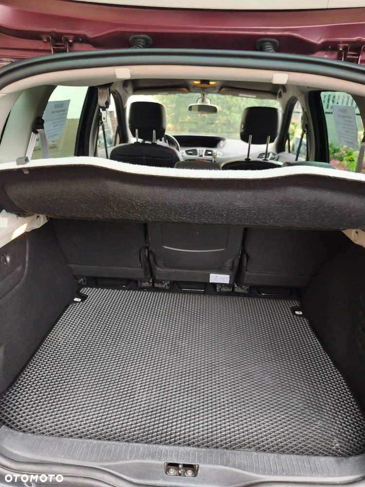 Renault Scenic - 8