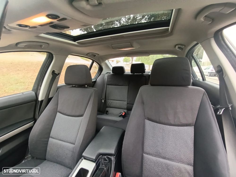 BMW 320 d Sport - 18