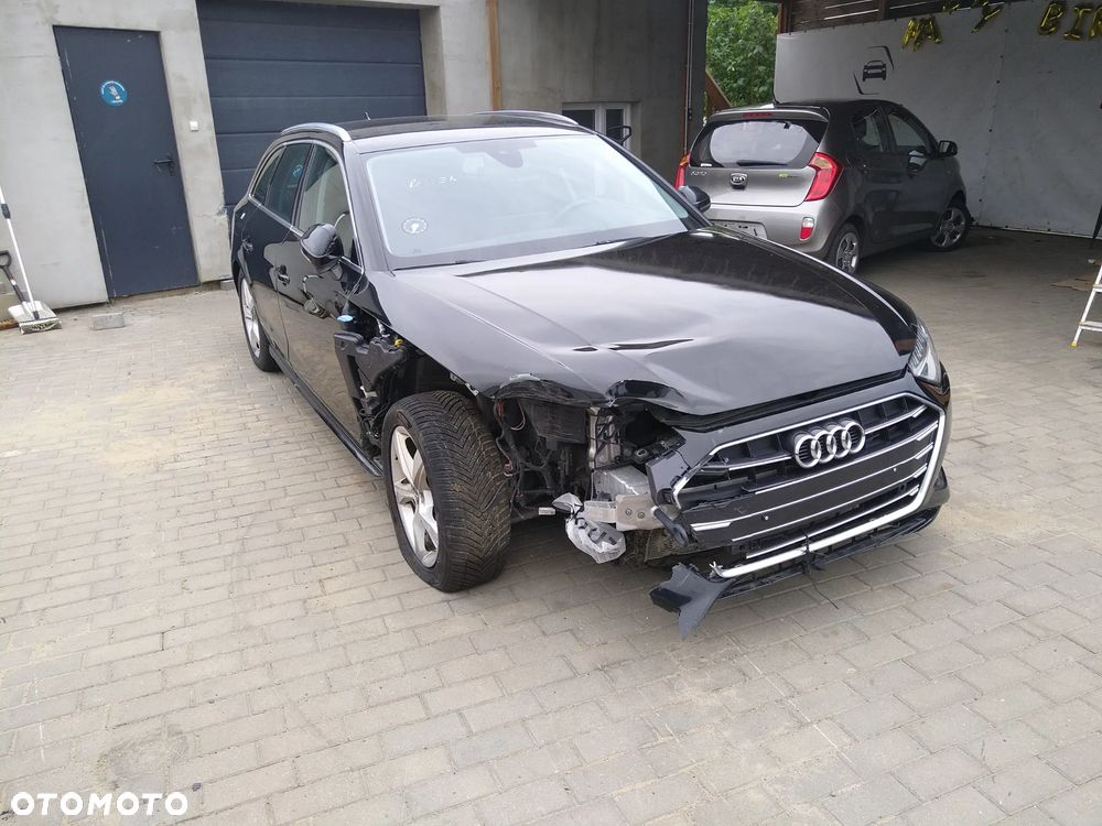Audi A4 Avant 40 TFSI S tronic - 33