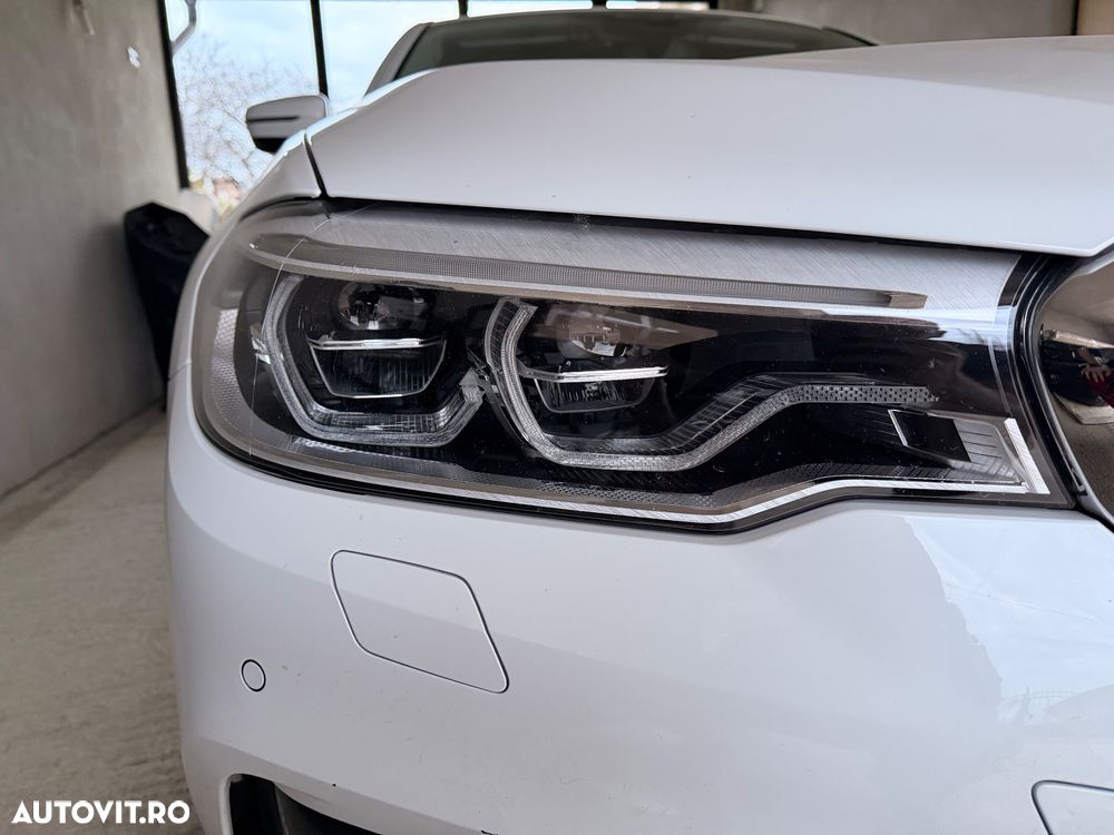 BMW Seria 5 520d xDrive AT - 10