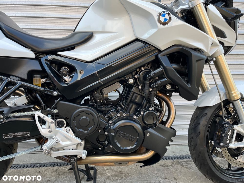 BMW F - 22
