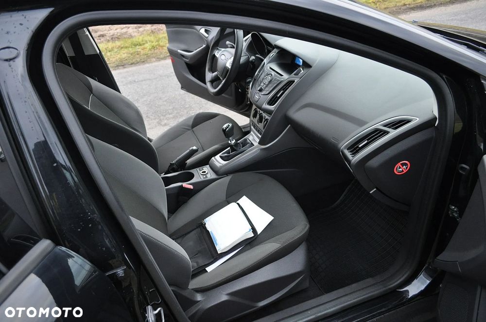 Ford Focus 1.6 EcoBoost Titanium - 18