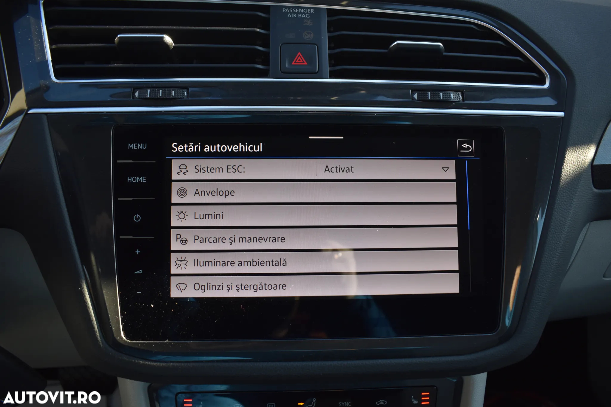 Volkswagen Tiguan 2.0 TDI SCR 4MOTION DSG Elegance - 29