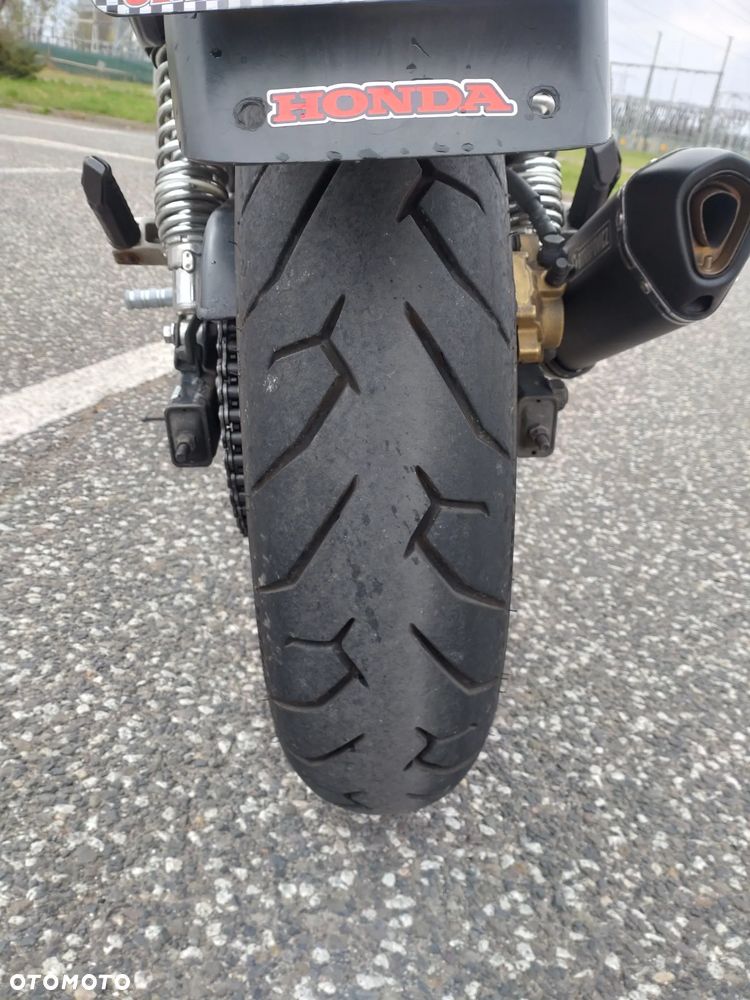 Honda CB - 16