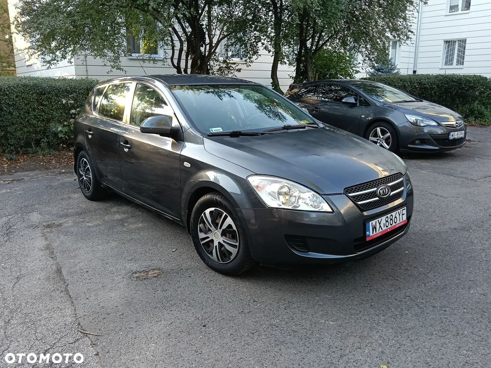Kia Ceed 1.6 Comfort - 24