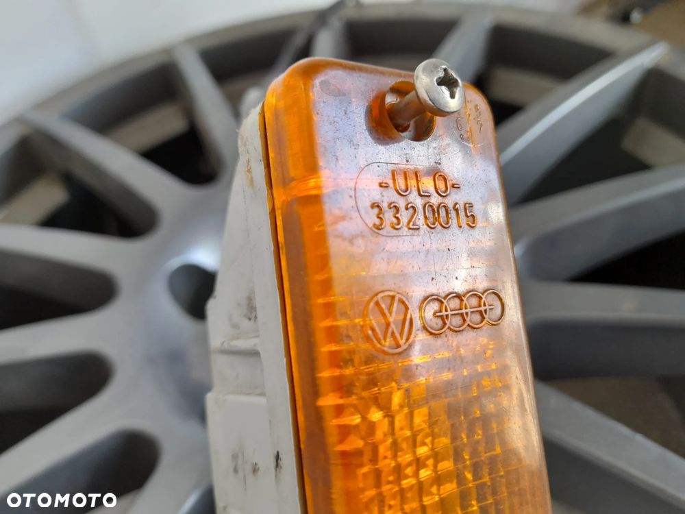 Lampa kierunkowskazu przód Volkswagen Golf 2 171953049F - 4