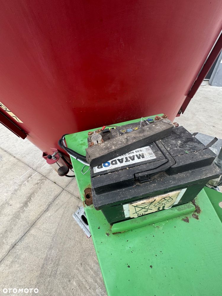 Strautmann Verti-Mix 900 - 12