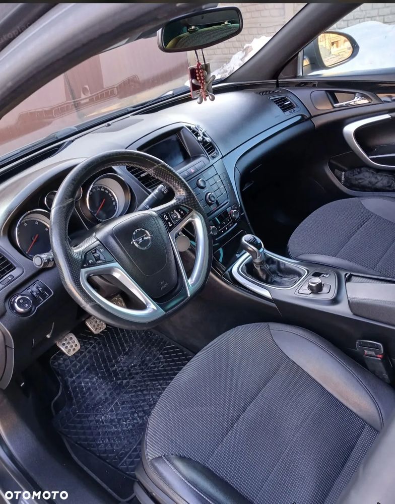 Opel Insignia - 11