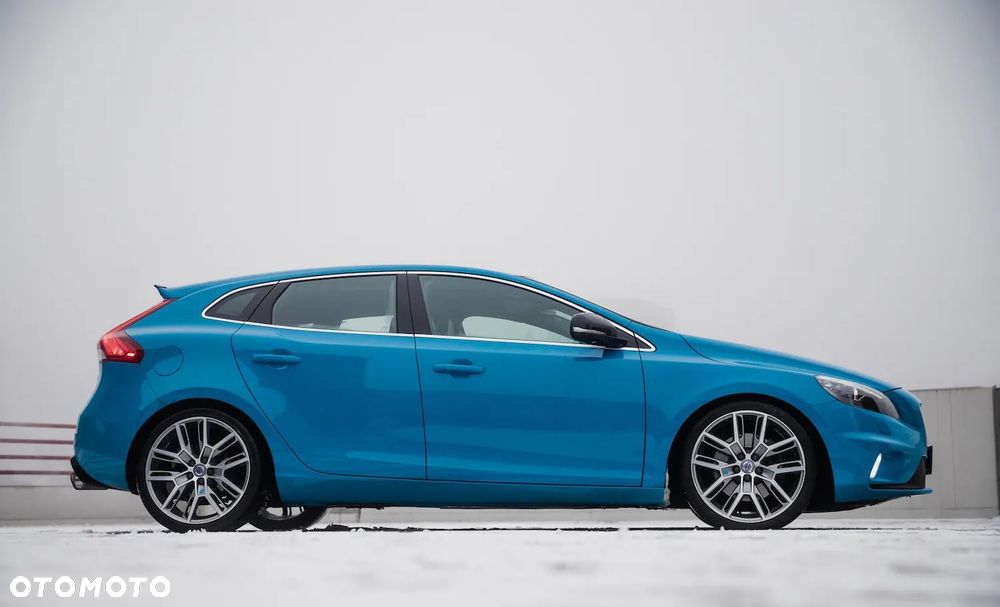Volvo V40 T5 Drive-E R-Design Momentum - 1