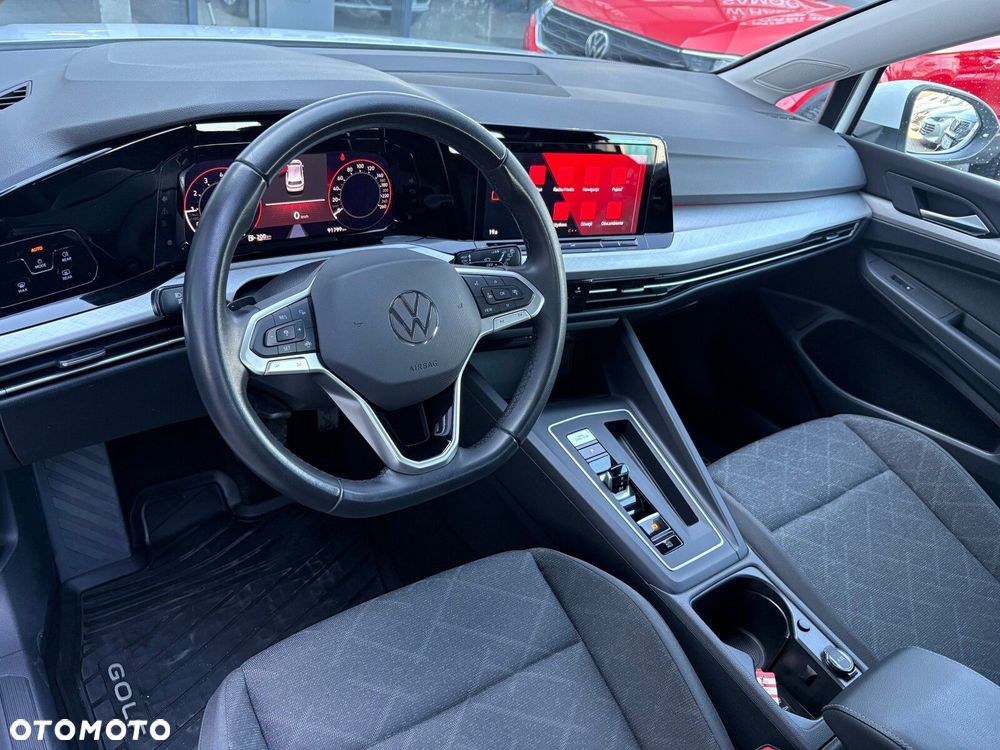 Volkswagen Golf - 11