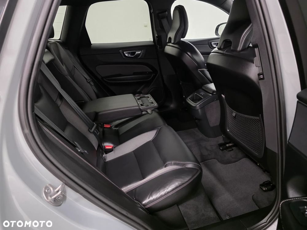Volvo XC 60 B4 D Geartronic RDesign - 20