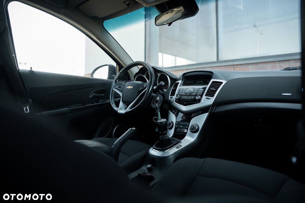 Chevrolet Cruze - 28