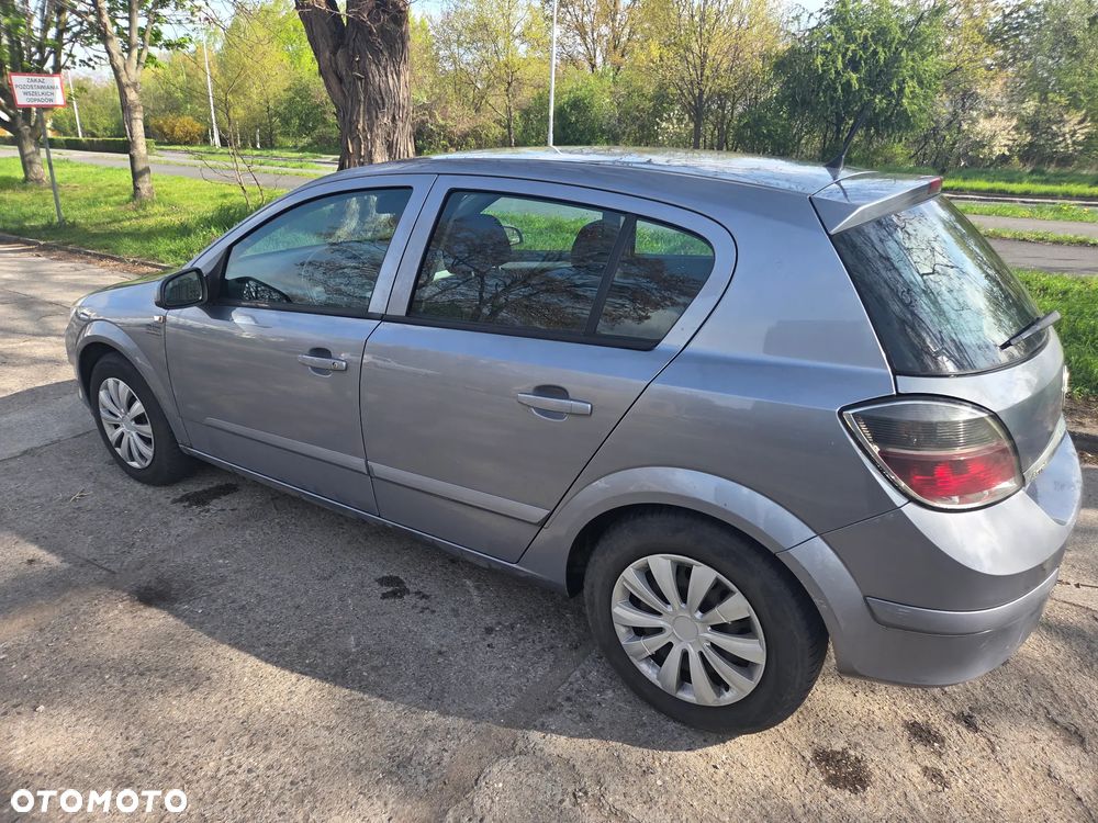 Opel Astra 1.6 Enjoy - 2