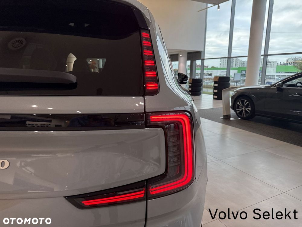 Volvo EX90 - 32