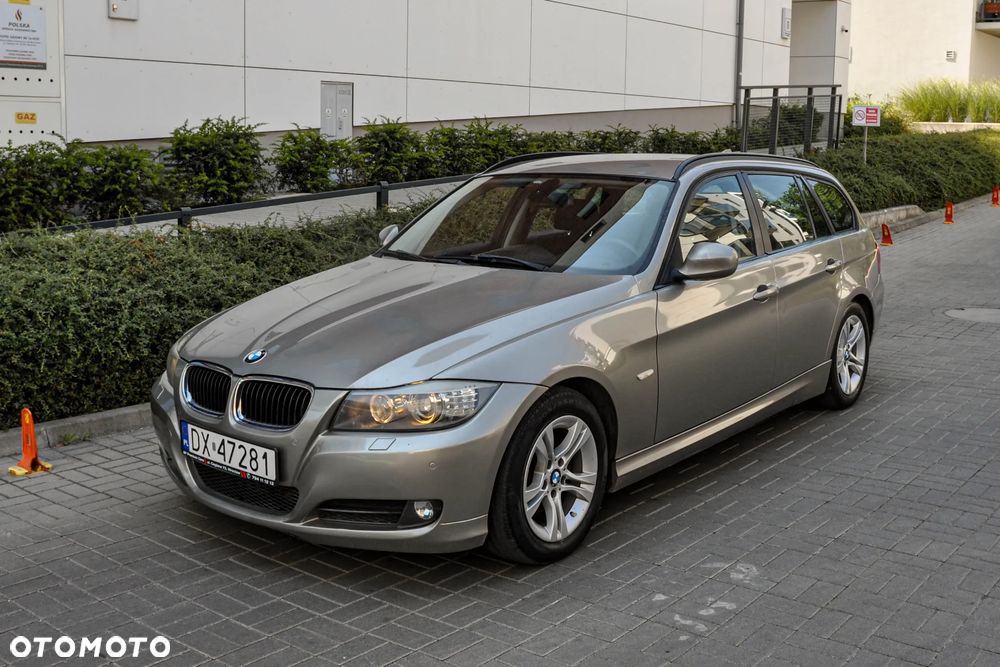 BMW Seria 3 320d DPF Efficient Dynamics Edition - 1