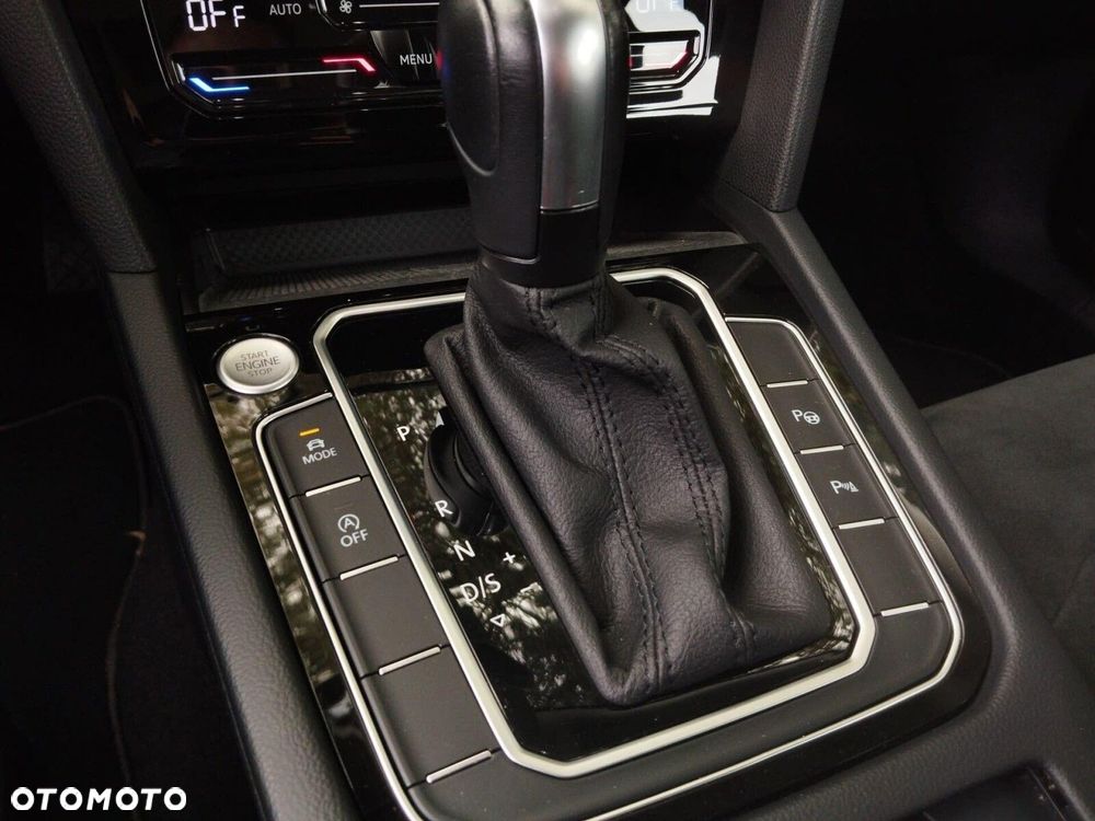Volkswagen Passat - 20